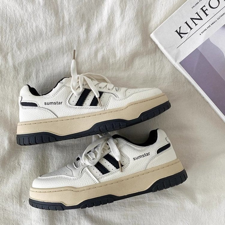 Dame moderne sneakers i minimalistisk design med åndbart overmateriale og skridsikker sål Stilla