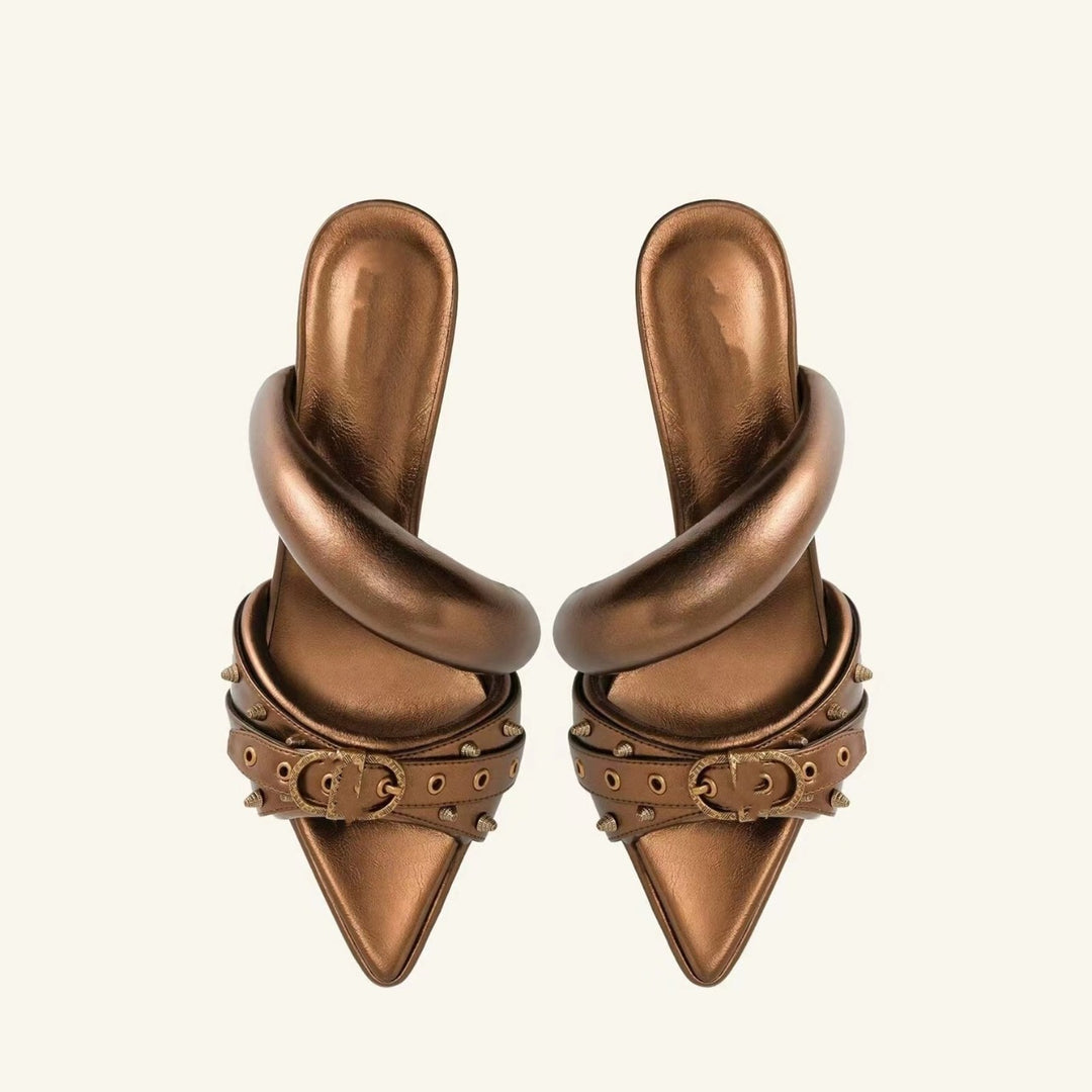 Femme High-Heel Slide Sandaler med dekorativ drejestroppem Stilla