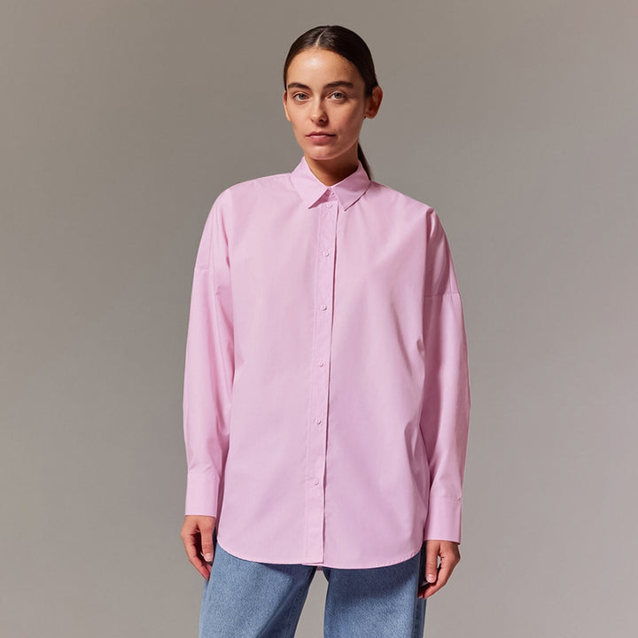 Dame Oversized Skjorte med moderne snit og fint materiale Stilla