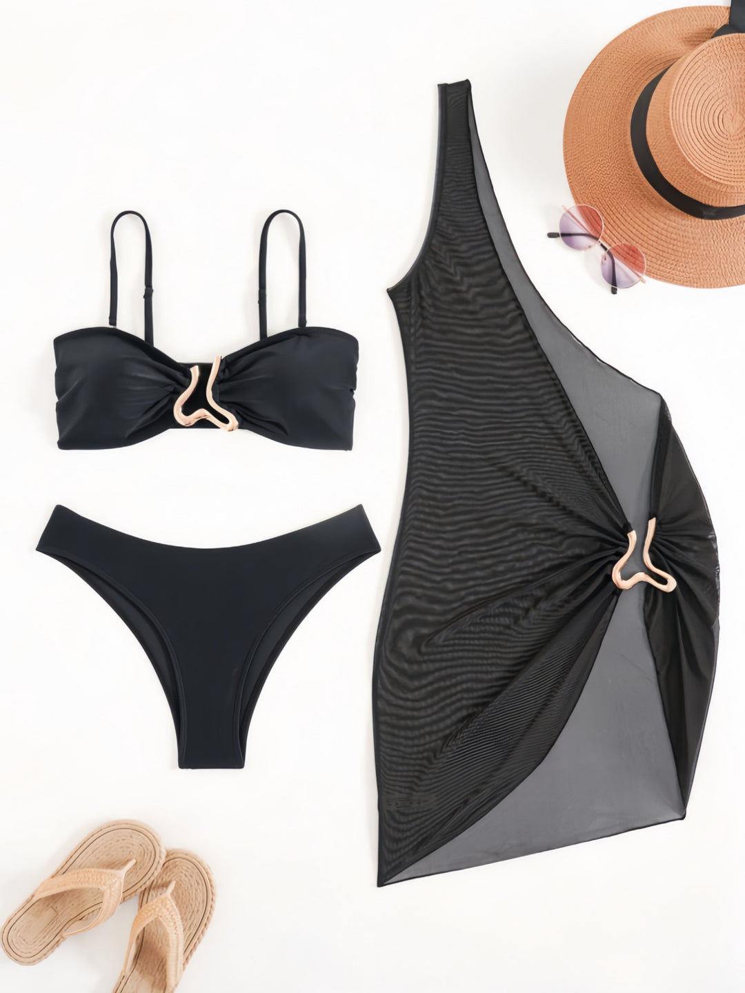 Dame triangel-bikini med innovativ indpakningsskæring og matchende strandkåbe Skovae