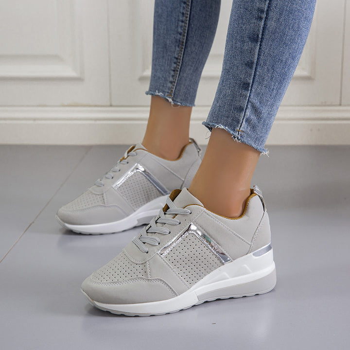 Dame Sporty Sneakers med fashionable Metallic-elementer og åndbare indsatser Stilla