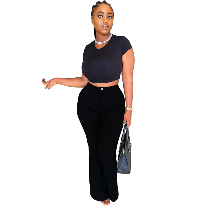 Dame Høj kvalitets Crop-T-Shirt og Elegant Bootcut-Jeans Stilla
