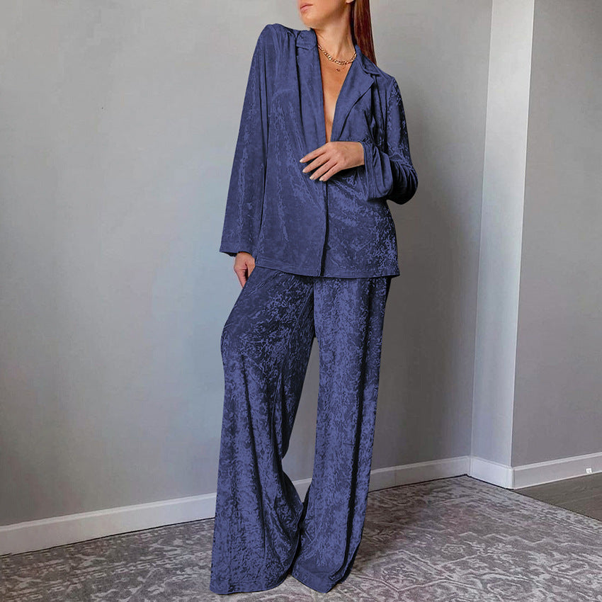 Dame velourssuit med elegant snit og afslappet fald Stilla