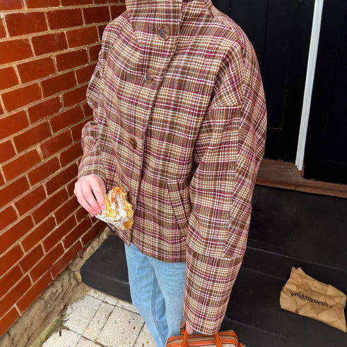 Kvinderne stilfulde ternede jakke i trendy oversized snit Stilla