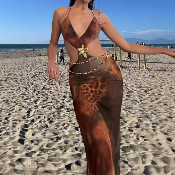 Dame Cut-Out Strandkjole med elegante lukninger og detaljeret perle-applikation Stilla