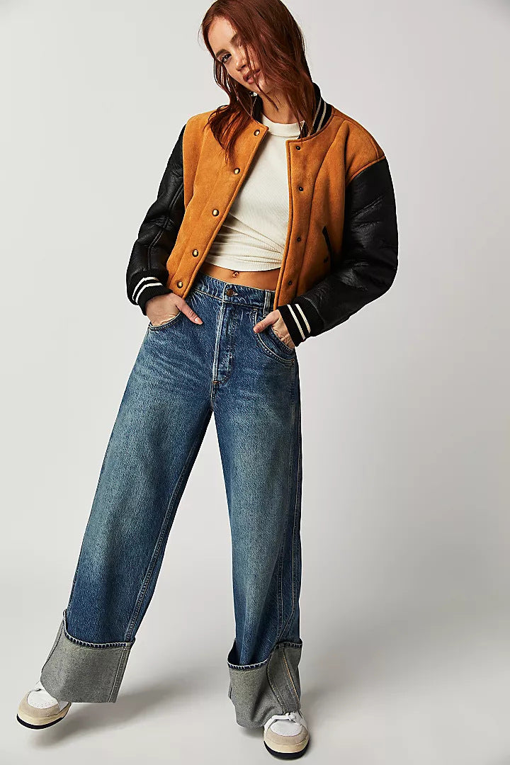 Dame Løst skåret jeans med moderne kant og afslappet pasform Stilla