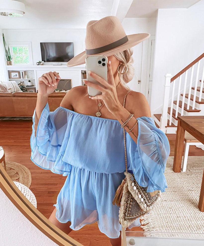 Dame Off-Shoulder Kort Kjole med voluminøse ærmer og flydende kant Stilla