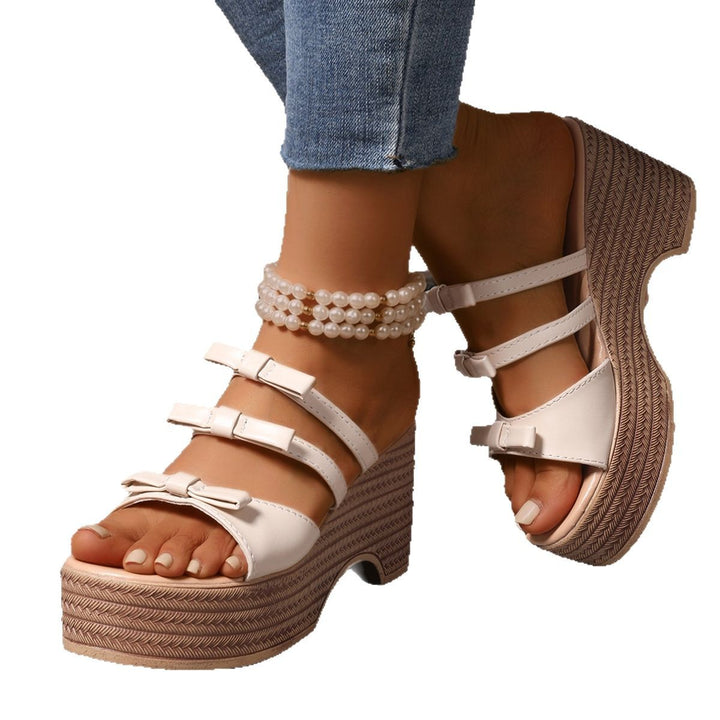 Dame plateau-sandaler med stilfuldt rem-design og skridsikker sål Stilla
