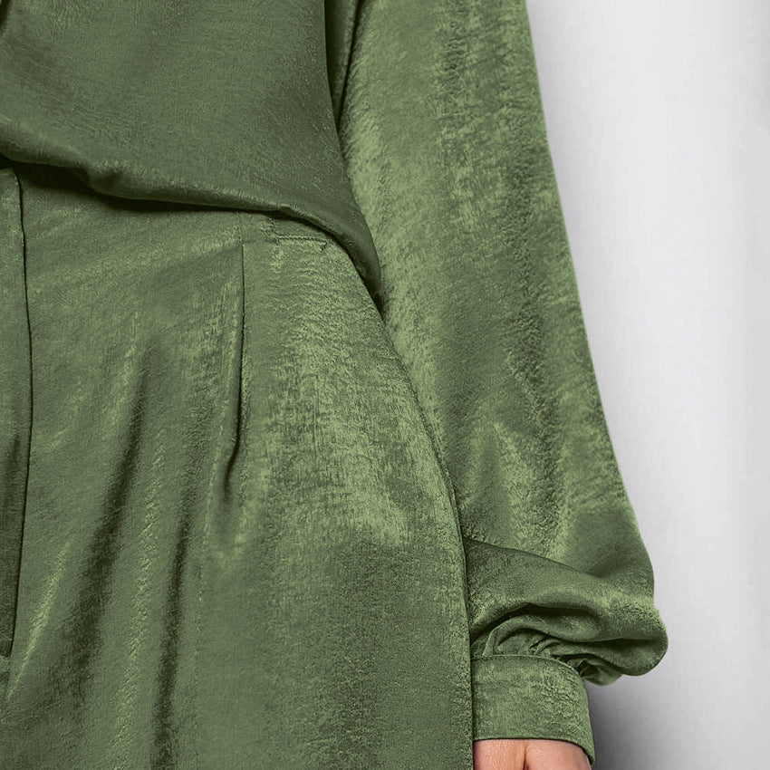 Dame Satin-bluse- og bukse-sæt med brede skær og moderne detaljer Stilla
