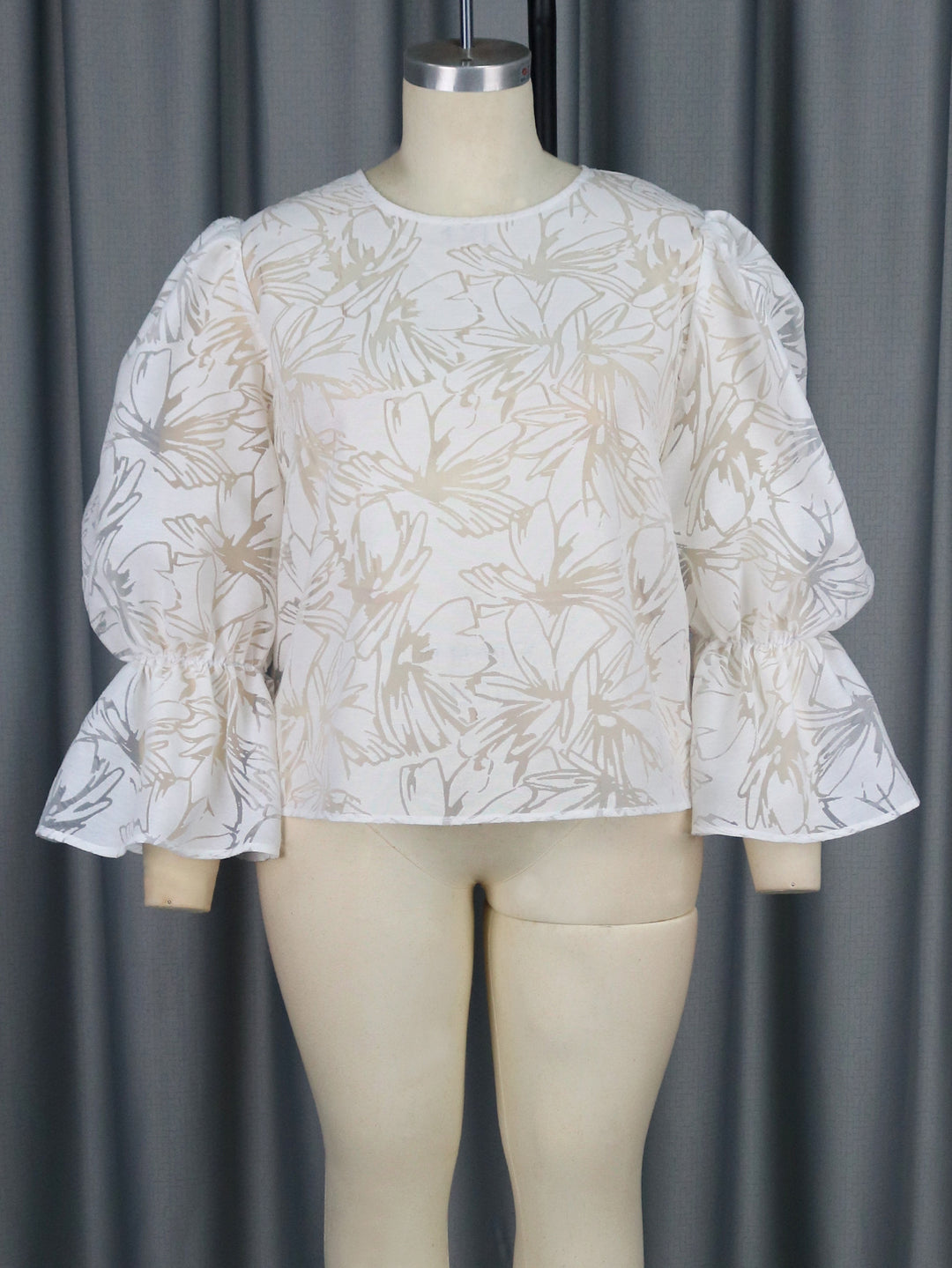 Damer Elegant Bluse med voluminøse ærmer og blomstermotiv Skovae