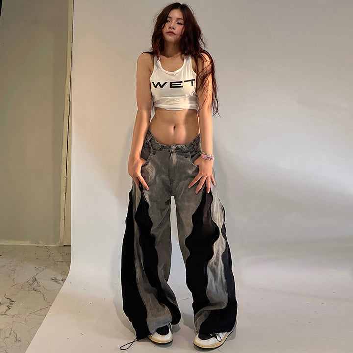 Dame sporty crop-top med moderne print og smalle stropper Skovae