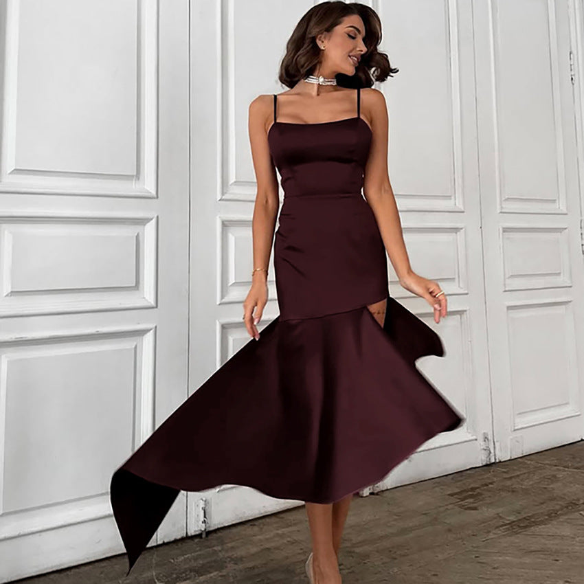 Dame Maxikjole med højt splittet design og elegant stropstil Stilla