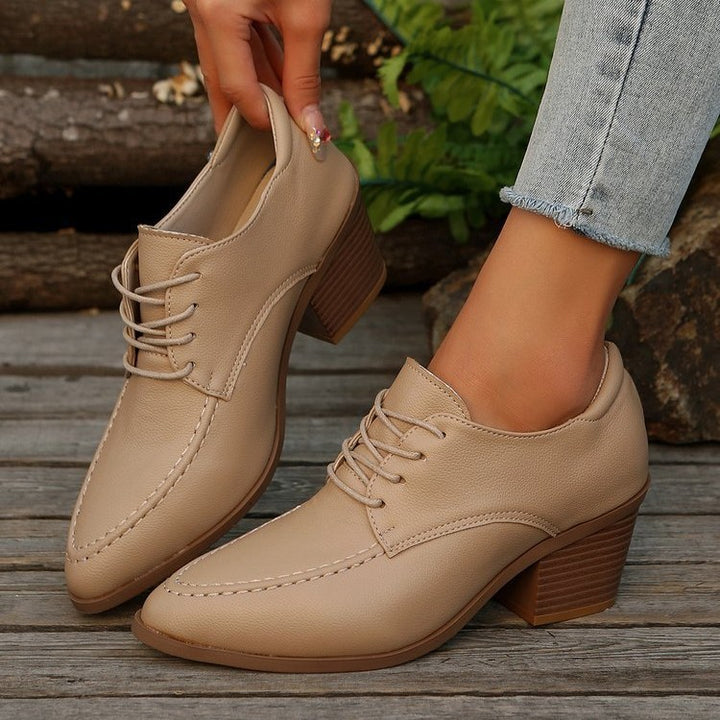 Dame elegante hæle med klassisk snøring og fashionable design Stilla