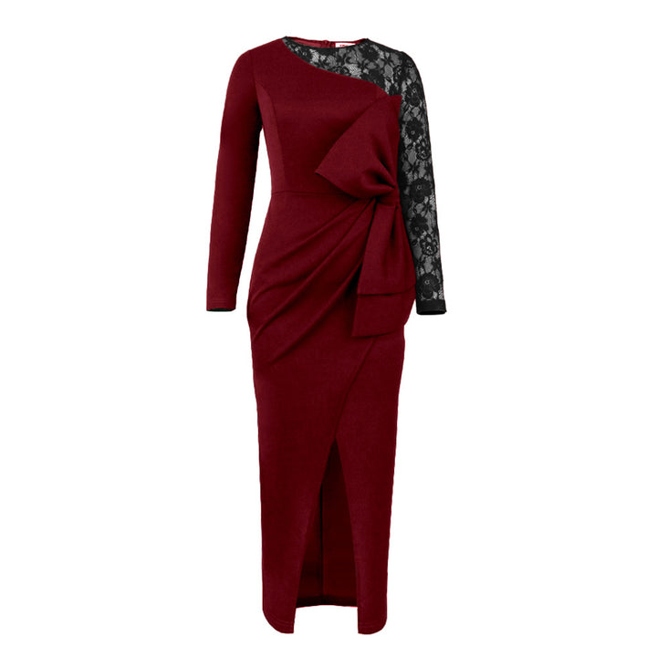 Dame elegant et kæde med detaljerede spidsermer og draperet kant Skovae