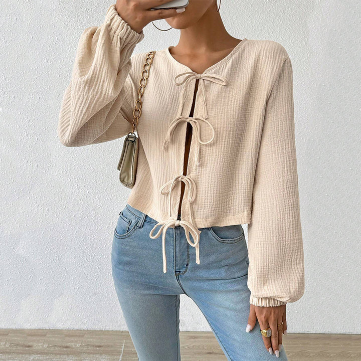 Dame cropped bluse top med sofistikerede snore detaljer Stilla