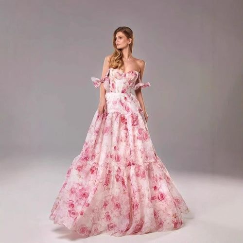 Dame Maxikjole med romantiske blomsterapplikationer og skulderfri design Stilla