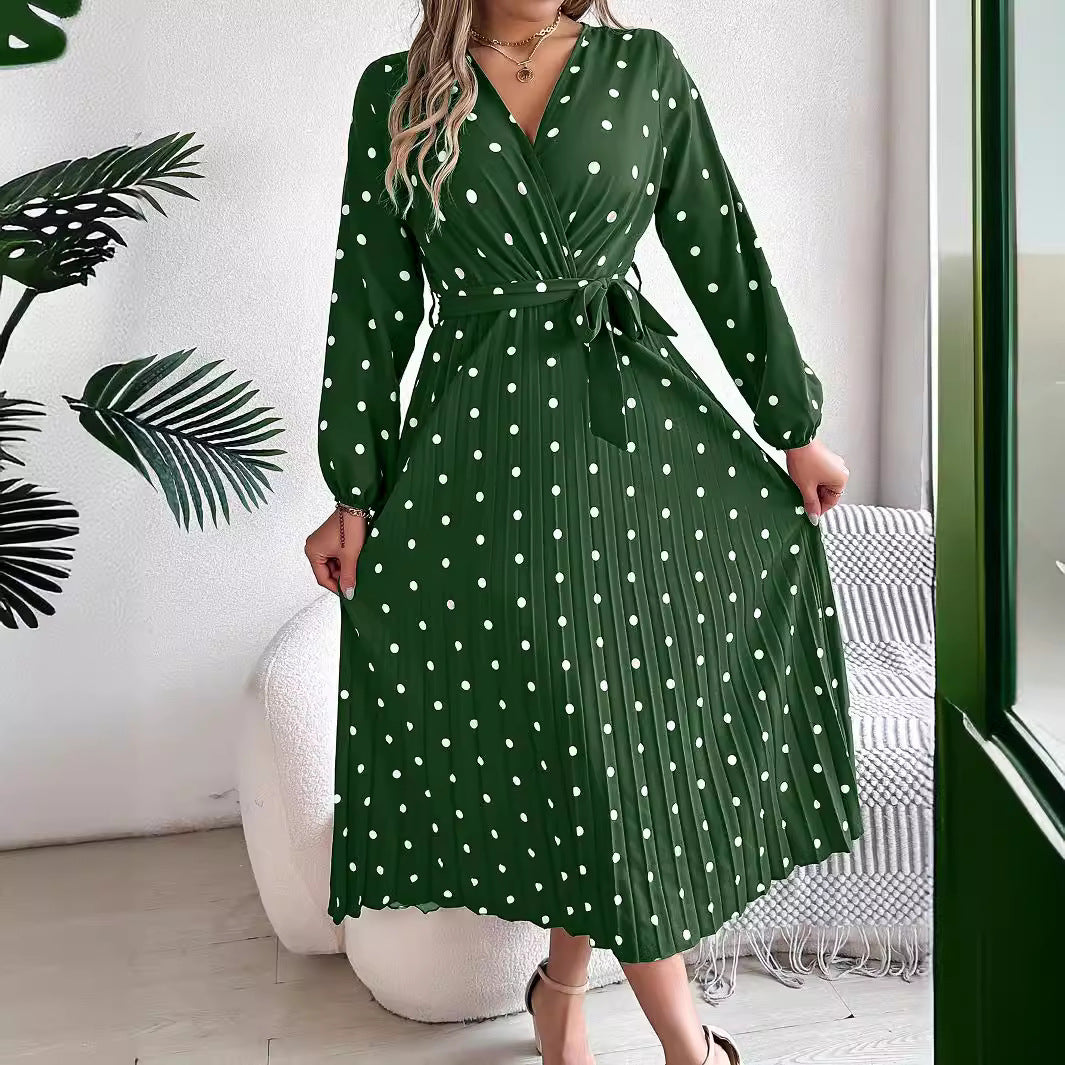 Dame omslagkjole med prikmønster og draperinger Stilla