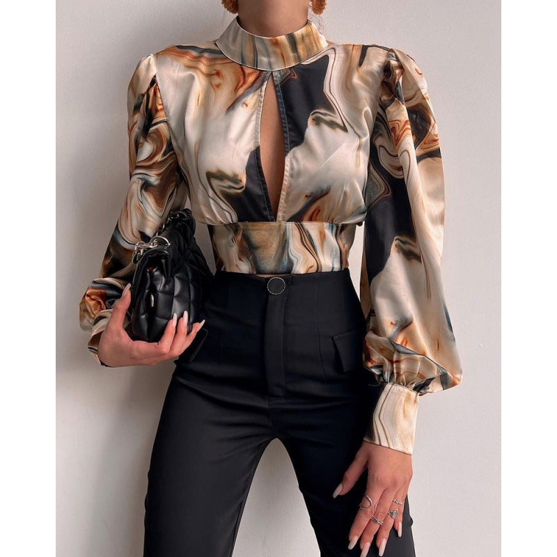 Damer elegant bluse med en raffineret nøglehul-udskæring og voluminøse ærmer Stilla
