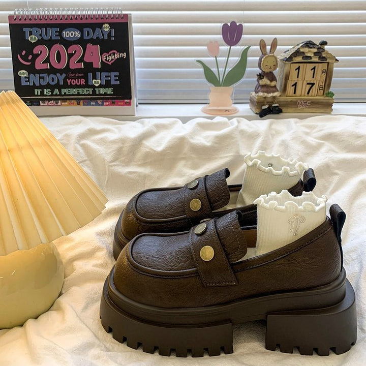 Dame Chunky Mokkasiner med moderne rufflesdesign og stabil profilsål Stilla