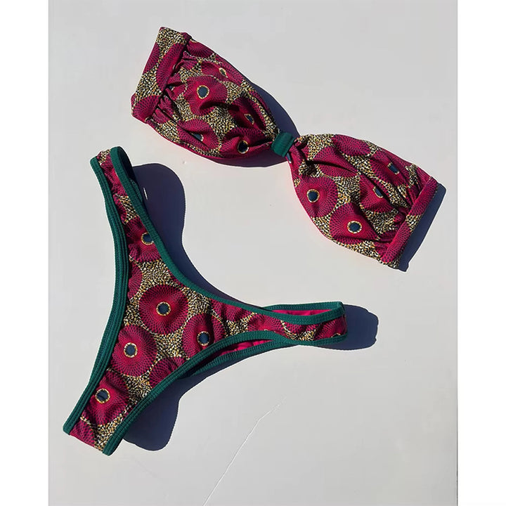 Dame Farverig mønstret Bikini med bandeau-top og dybt skåret trusse Stilla