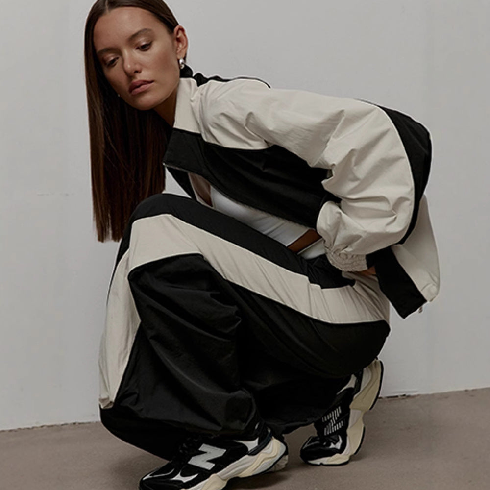 Kvindernes sporty oversized jakke med høj krave og lynlås Skovae