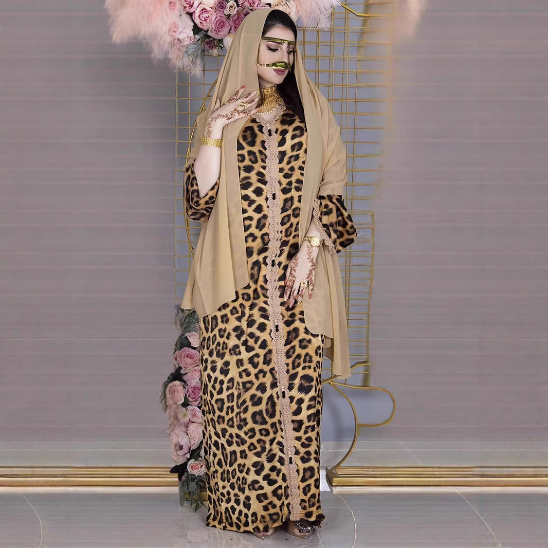 Dame Kaftan-kjole med trendy leopardmønster og elegant snit Stilla