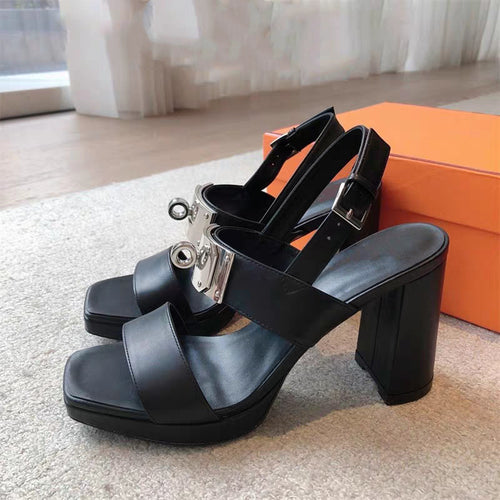Femme Blokhæl Slide Sandaler med dekorativt spænde-detalje Stilla