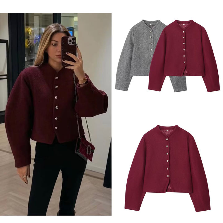 Kvindernes fashionable korte jakke med elegant knaplukning Stilla
