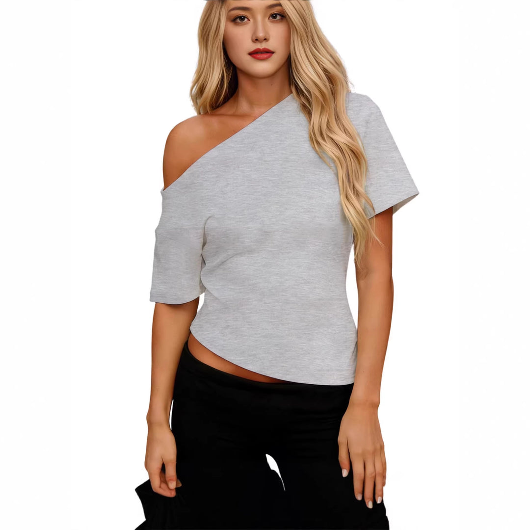 Dame asymmetrisk top med off-shoulder design og korte ærmer Skovae