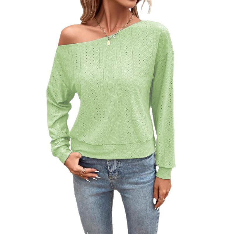 Dame Off-Shoulder Top med fin hulmønstring Stilla