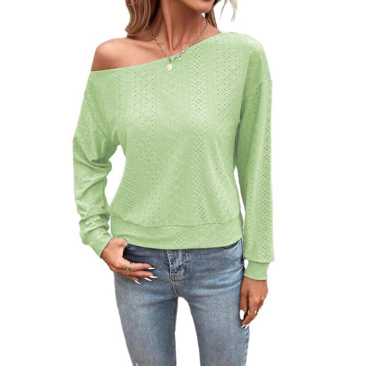 Dame Off-Shoulder Top med fin hulmønstring Stilla