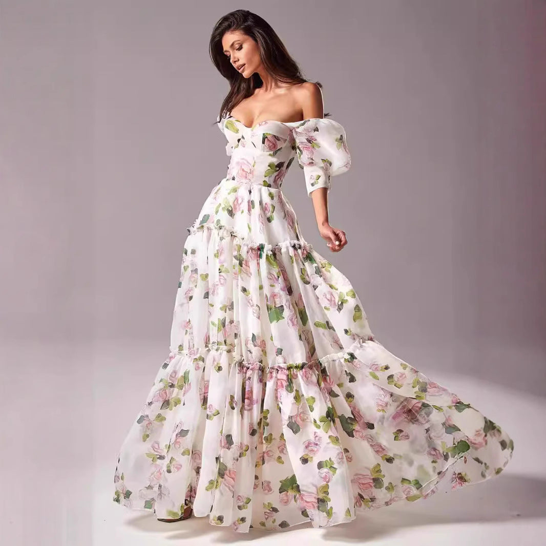 Dame Maxi-kjole med romantisk flæse-design og blomsterprint Stilla
