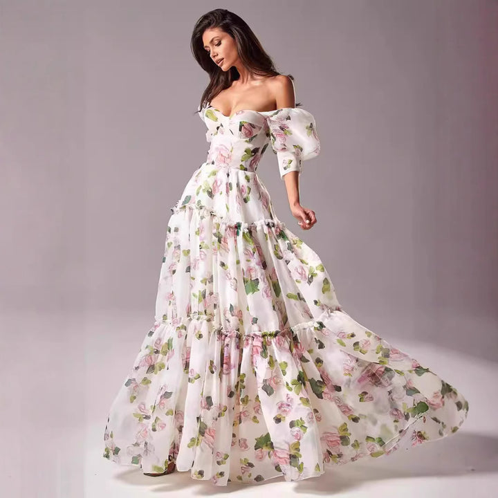 Dame Maxi-kjole med romantisk flæse-design og blomsterprint Stilla