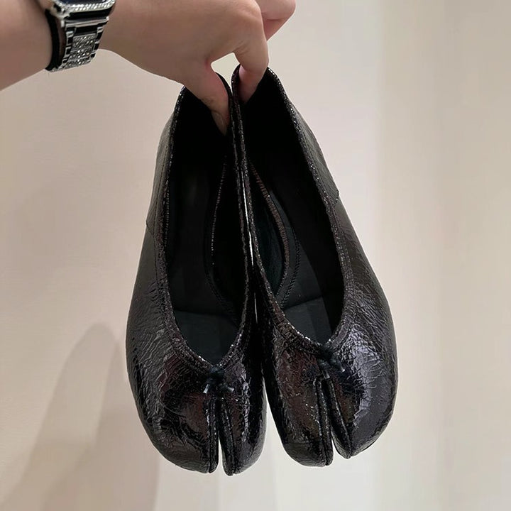 Dame elegant spids balletflade med dekorative sømme Stilla