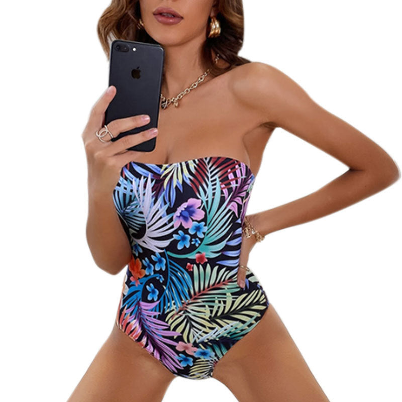 Dame one-piece badedragt med slidstærkt blomsterdesign og komfortabelt bustier-overdel Stilla