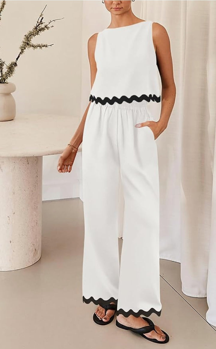 Dame Elegant To-delt Ensemble med flydende snit og dekorativt kant Stilla