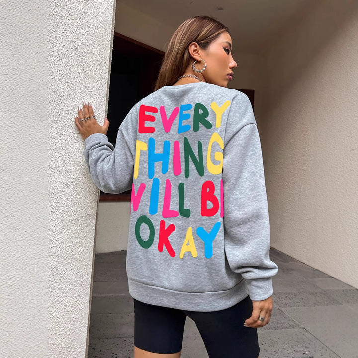 Dame sweatshirt med farverig skrift Stilla