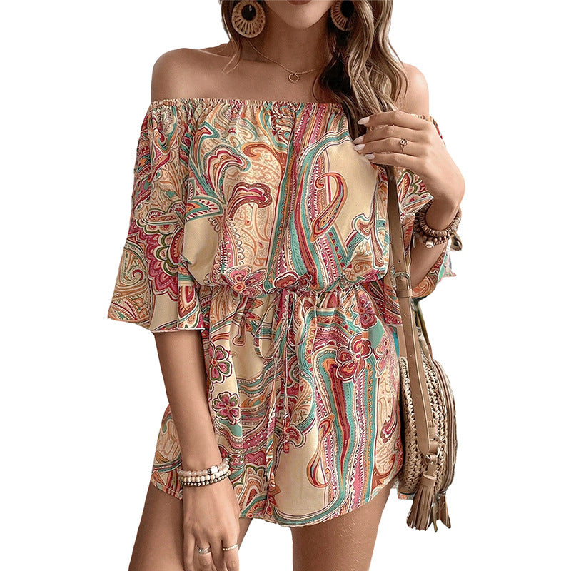 kvinders off-shoulder playsuit med farverigt paisley mønster og elastisk taljebælte Stilla