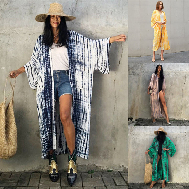 Dame sommerlet strandkimono med kunstnerisk batikdesign Stilla