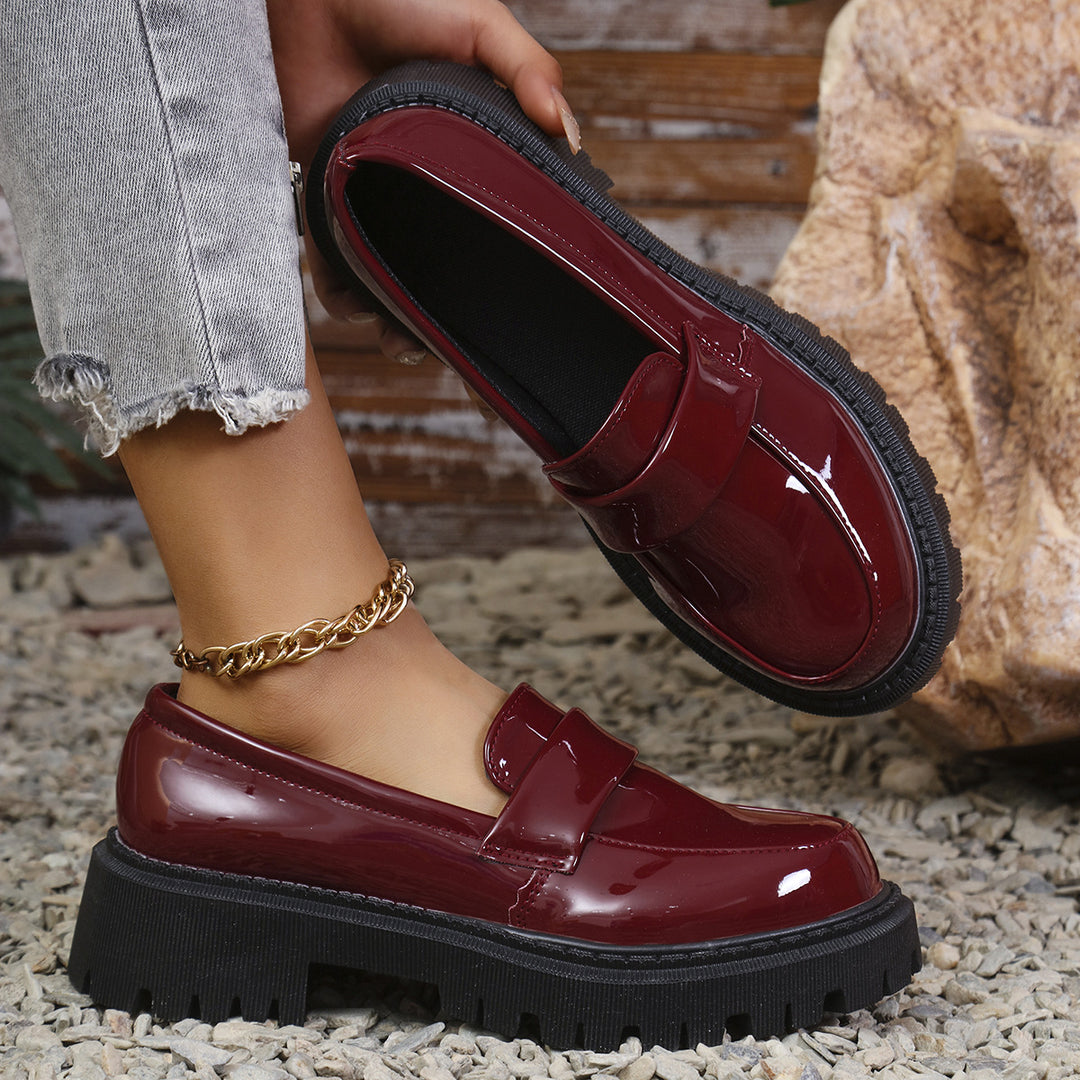 Dame Chunky Slipper med blank overflade og robust profil Stilla
