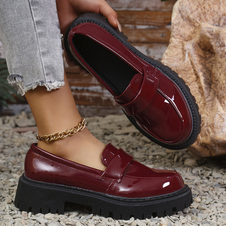 Dame Chunky Slipper med blank overflade og robust profil Stilla