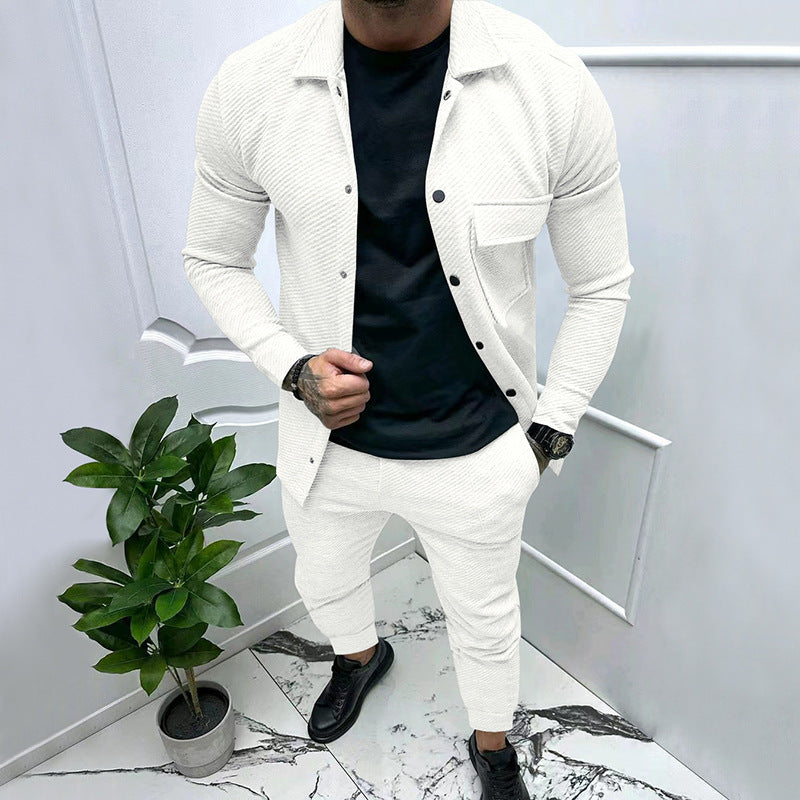 Herrer hyggeligt fritidsoutfit med struktureret overdel og elegant bukser Stilla