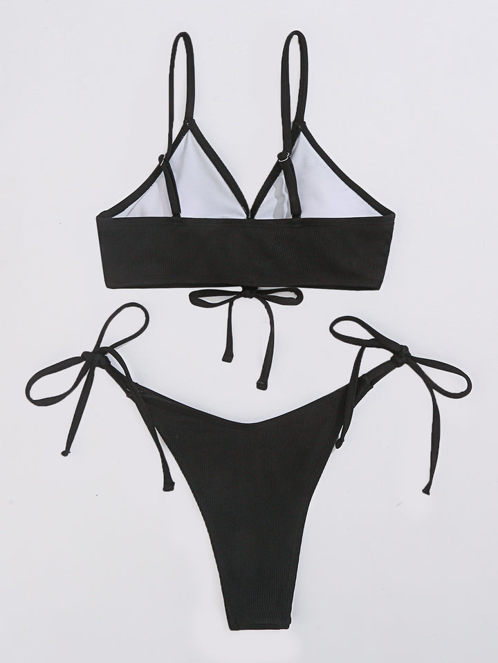 Dame Triangel-Bikini-Sæt med justerbare snørredetaljer og elastisk ribdesign Stilla