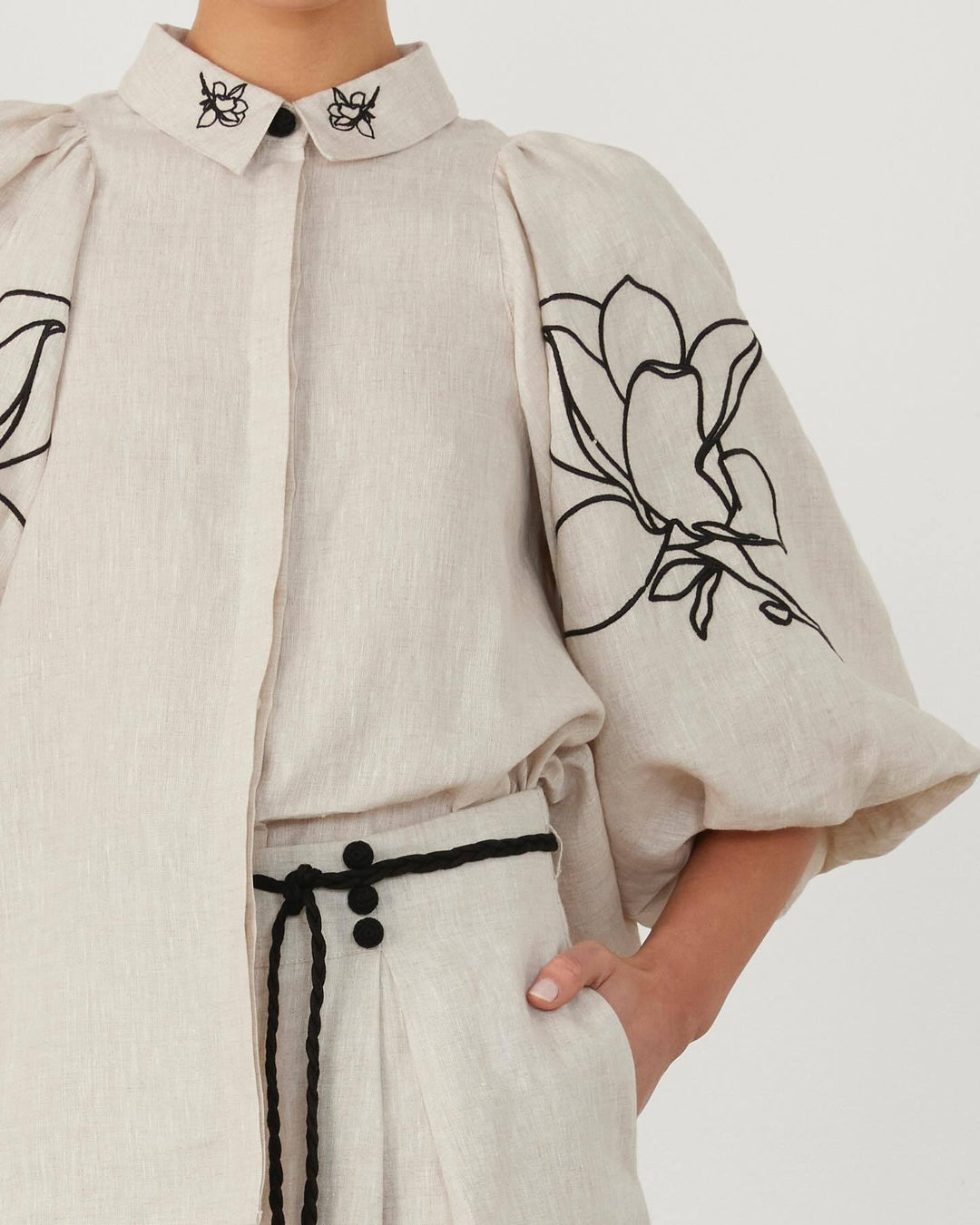 Dame Elegant Linnedragt med blomsterbroderi Stilla