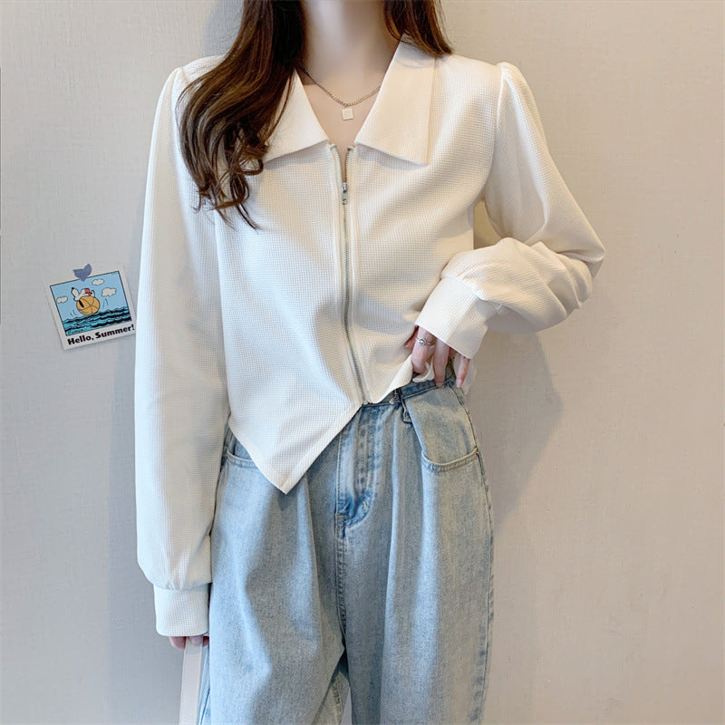 Kvinders fashionable cropped jakke med lynlås og elegant krave Stilla