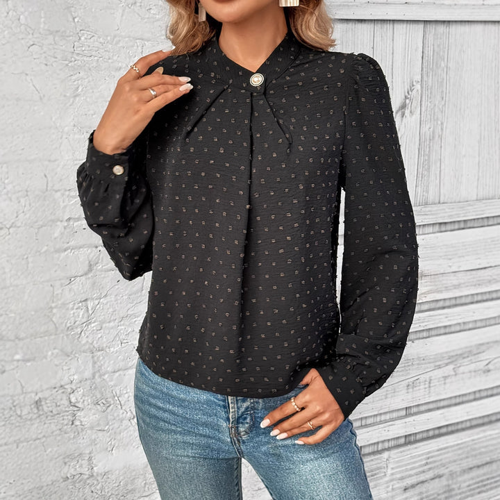 Dame elegant bluse med ruffle detaljer og ædelt knapdesign Stilla