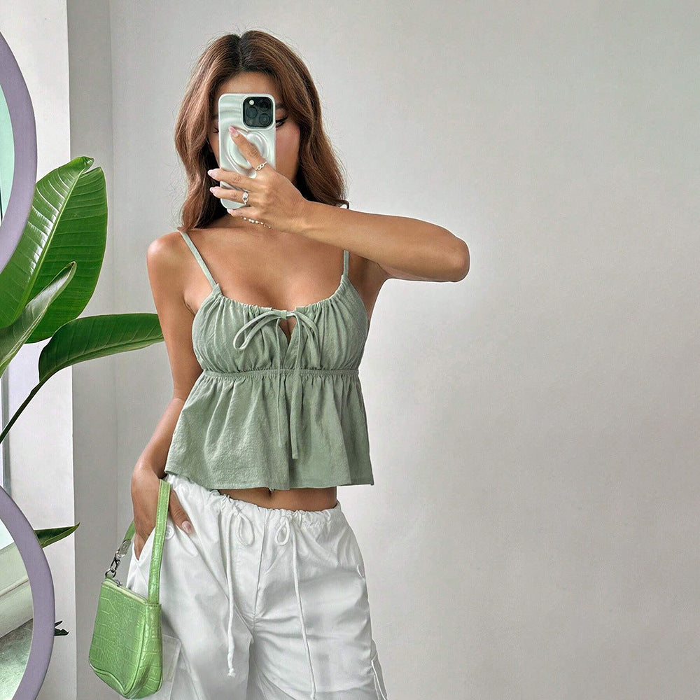 Kvinders crop top med løs pasform og dekorativ snøre detalje Stilla