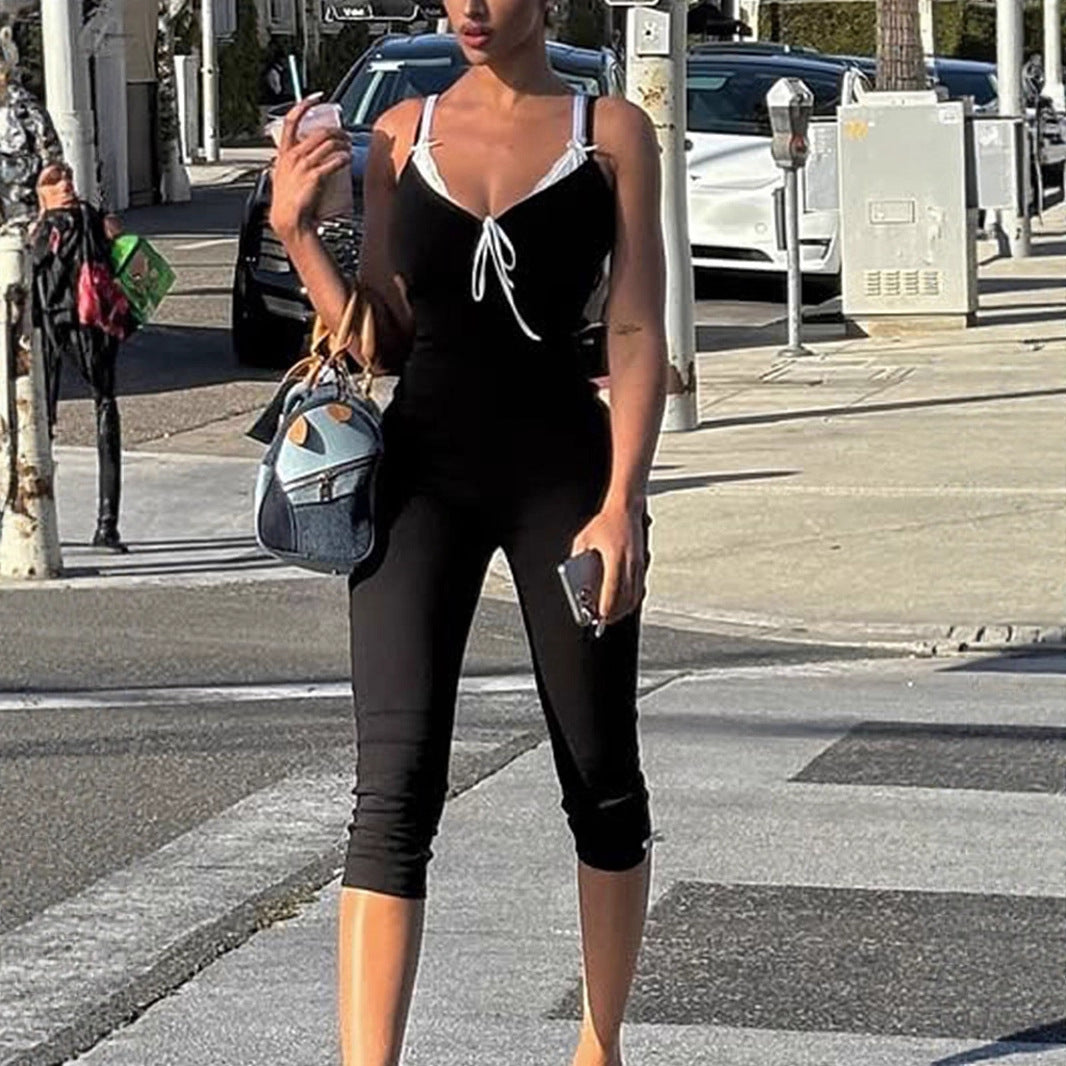 Dame lang jumpsuit med fine ruffles detaljer og justerbare stropper Skovae