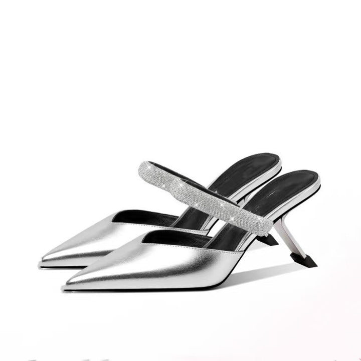 Femme Spitz-Tå Slingback-Hæle med Strass-Accentbånd Stilla