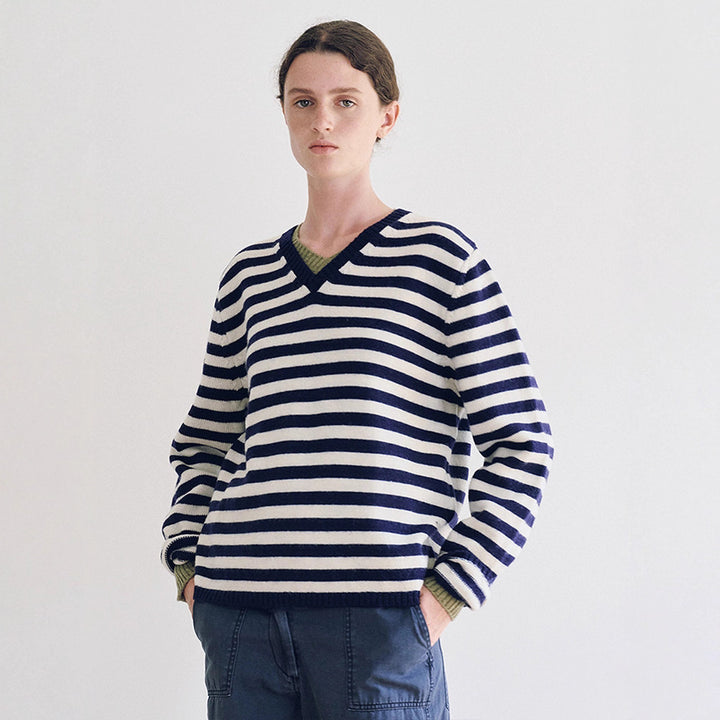 Kvinderne V-hals sweater med stribet mønster Stilla